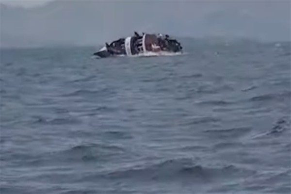 Perşembe g&uuml;n&uuml; batan feribotta yaklaşık 500 kişi bulunuyordu. Kongo İnsani