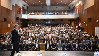Toplantıya Malatya Valisi Seddar Yavuz&rsquo;un yanı sıra, Vali Yardımcısı Yeşilyurt