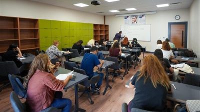 Eğitimler kapsamında 2, 3, ve 4. sınıf &ouml;ğrencileriyle yetişkinler i&ccedil;in
