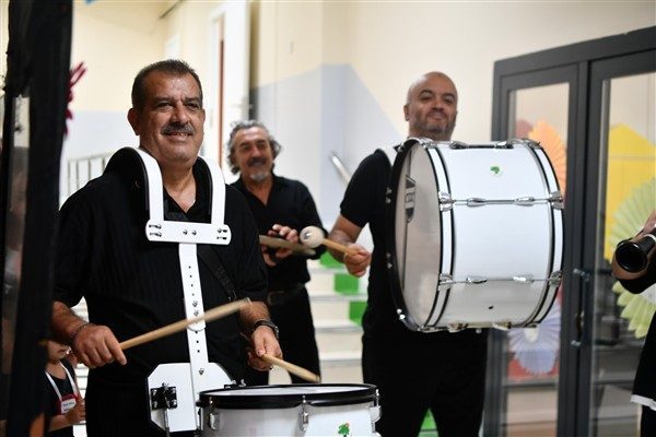 Mamak Belediyesi b&uuml;nyesinde hizmet veren Peyami Safa, General Zeki Doğan,