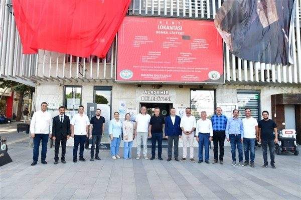 Manisa B&uuml;y&uuml;kşehir Belediye Meclisi komisyon &uuml;yeleri il&ccedil;e ziyaretlerine devam ederek,