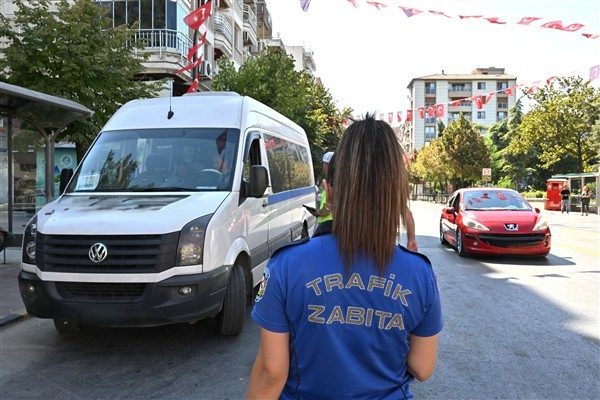 Manisa B&uuml;y&uuml;kşehir Belediyesi Zabıta Dairesi Başkanlığı ekipleri, denetimlerine devam ediyor.