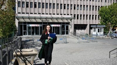 G&ouml;reve geldiği g&uuml;nden bu yana eski d&ouml;neme ait bir&ccedil;ok dosyayı