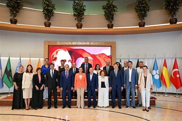 Antalya B&uuml;y&uuml;kşehir Belediye Başkan Vekili B&uuml;şra &Ouml;zdemir, Rusya Federasyonu&rsquo;nun Moskova