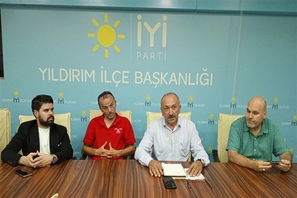 Başkan Bozkurt yaptığı a&ccedil;ıklamada başkanlık yaptığı s&uuml;re&ccedil; boyunca zorlukları aştıklarını