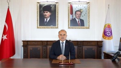 Ordu Valisi Muammer Erol, yeni eğitim-&ouml;ğretim yılının &ouml;ğretmenlere, &ouml;ğrencilere ve