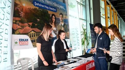 Osmangazi Belediyesi tarafından &uuml;niversite eğitimi i&ccedil;in Bursa&rsquo;ya gelen gen&ccedil;ler bilgilendirme
