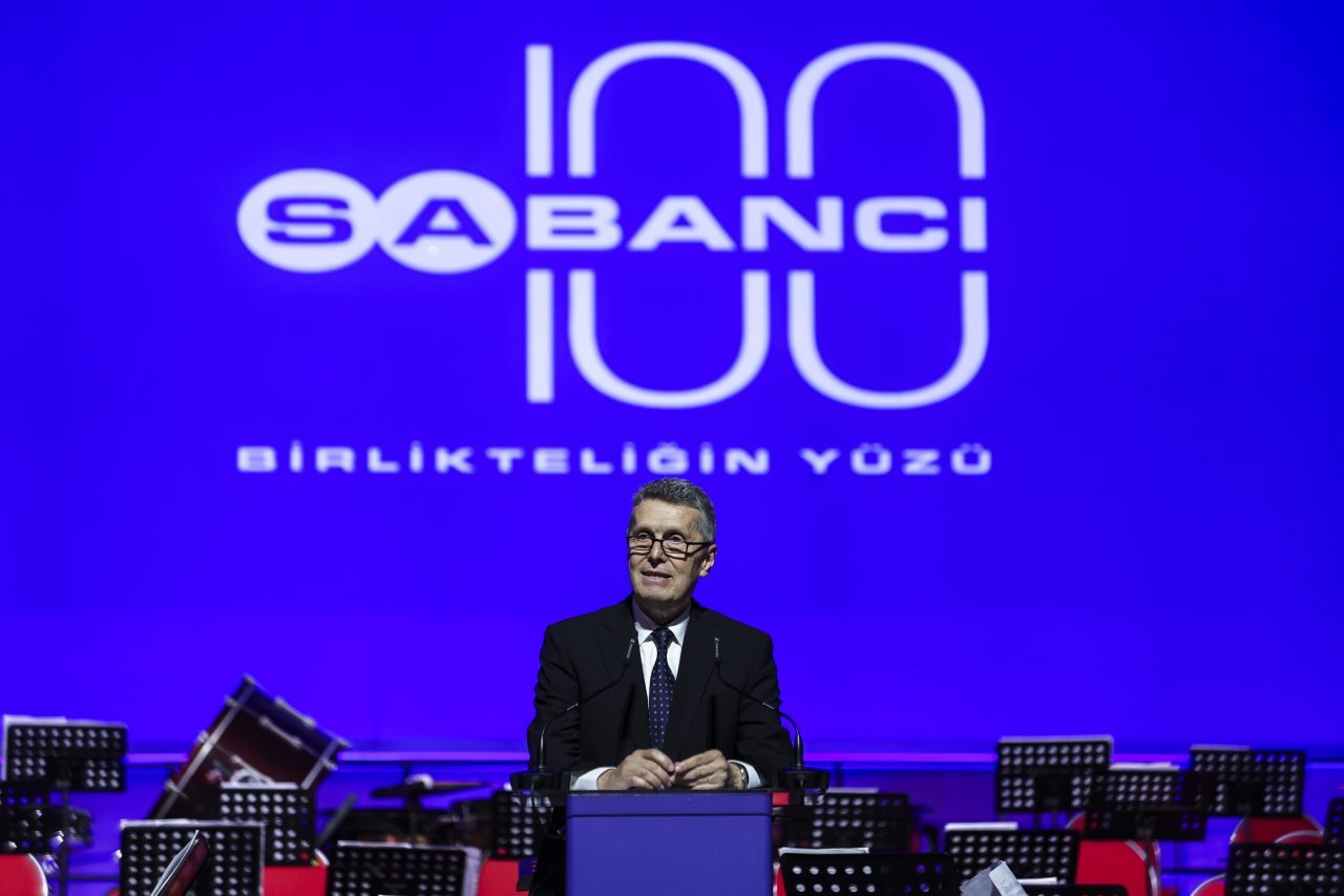Şef Cem Mansur y&ouml;netimindeki T&uuml;rkiye Gen&ccedil;lik Filarmoni Orkestrası&rsquo;nın Atat&uuml;rk K&uuml;lt&uuml;r