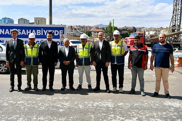 Kayseri B&uuml;y&uuml;kşehir Belediye Başkanı Dr. Memduh B&uuml;y&uuml;kkılı&ccedil; ve AK Parti