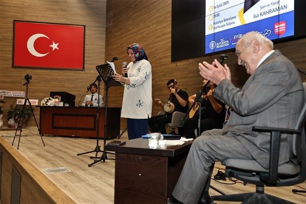 K&uuml;tahya Belediyesi Konferans Salonu&rsquo;nda ger&ccedil;ekleşen etkinliğe; Belediye Başkan Yardımcıları Haşim