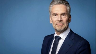 Hollanda Başbakanı Dick Schoff, Arnhem-Oost Akademisi&rsquo;nin Vatandaşlık programı kapsamında gen&ccedil;lerle