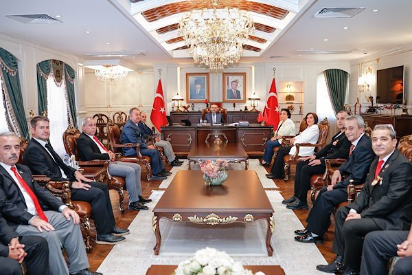 19 Eyl&uuml;l Gaziler G&uuml;n&uuml; etkinlikleri kapsamında Adana&rsquo;daki şehit ve gazi