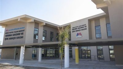 Mersin B&uuml;y&uuml;kşehir Belediye Başkanı Vahap Se&ccedil;er tarafından temeli atılan tesis,