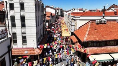 Konya B&uuml;y&uuml;kşehir Belediye Başkanı Uğur İbrahim Altay, Konya&rsquo;da ekonomik hareketliliği