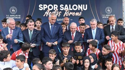 Bayburt&rsquo;ta gen&ccedil;ler i&ccedil;in sporun &ouml;tesinde k&uuml;lt&uuml;r, sanat ve sosyal hayatı