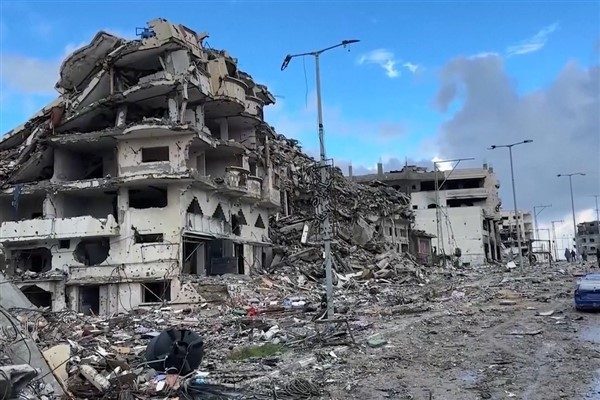 UNRWA&rsquo;dan yapılan a&ccedil;ıklamada Gazze'deki ailelerin, tekrar tekrar yerlerinden edildiği bildirildi.