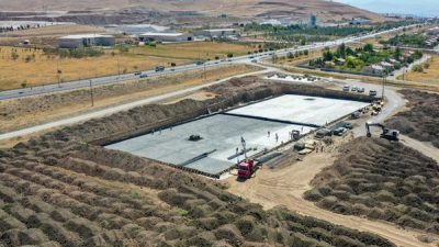 Van-Erciş Karayolu&rsquo;nda inşa edilen şehirlerarası otob&uuml;s terminali &ccedil;alışmaları s&uuml;r&uuml;yor. &nbsp;Terminal
