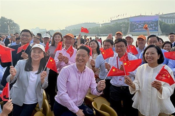 &Ccedil;in Cumhurbaşkanı Xi Jinping, &Ccedil;in&rsquo;in Zafer G&uuml;n&uuml; kutlamalarının, &uuml;lkenin kalkınma