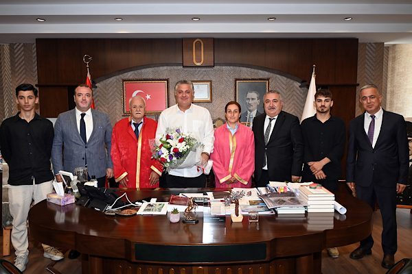 Yalova&rsquo;da Ahilik Haftası etkinlikleri kapsamında yılın ahisi se&ccedil;ilen 54 yaşındaki