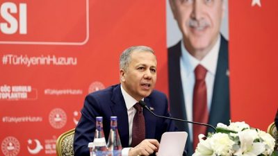 İ&ccedil;işleri Bakanı Yerlikaya, Balıkesir&rsquo;in Sındırgı il&ccedil;esinde 4,9 b&uuml;y&uuml;kl&uuml;ğ&uuml;nde deprem meydana