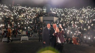 A&ccedil;ılış programı,&nbsp;Barış Man&ccedil;o A&ccedil;ıkhava Tiyatrosu&rsquo;nda ger&ccedil;ekleştirildi. A&ccedil;ılış t&ouml;reninde konuşan Yalova