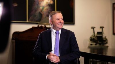 Albanese, d&uuml;nyanın d&ouml;rt bir yanından liderlerle birlikte &ccedil;alıştıklarını belirterek, &ldquo;Burada,