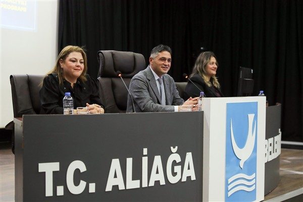 Aliağa Belediyesi Ekim Ayı ikinci birleşimi belediye meclis salonunda ger&ccedil;ekleştirildi.