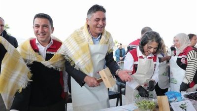 Aliağa İl&ccedil;e Tarım ve Orman M&uuml;d&uuml;rl&uuml;ğ&uuml;&rsquo;n&uuml;n organizasyonuyla d&uuml;zenlenen şenlik, &uuml;reticiler,