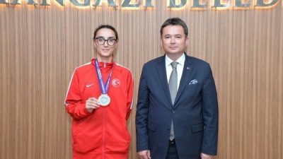 Balkan Şampiyonası&rsquo;nda altın madalya, Avrupa Oyunları&rsquo;nda ise bronz madalya kazanan