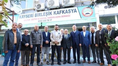 Kayseri B&uuml;y&uuml;kşehir Belediye Başkanı Memduh B&uuml;y&uuml;kkılı&ccedil;, kentin farklı noktalarında bir