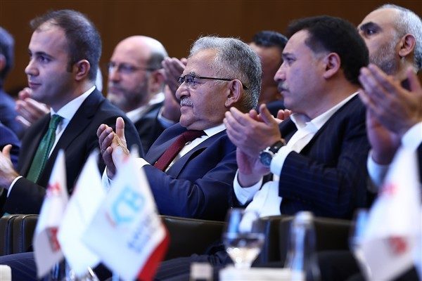 Kayseri Valiliği, B&uuml;y&uuml;kşehir Belediyesi, T&uuml;rkiye Odalar ve Borsalar Birliği gibi