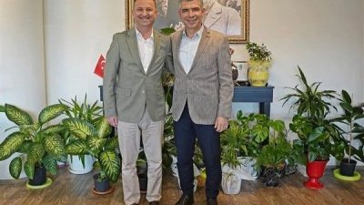 Ziyaret sırasında iki başkan, il&ccedil;elerin gelişimine katkı sağlayacak projeler ve