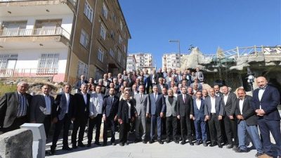 Toplantıda; AK Parti Merkez İl&ccedil;e Başkanı Hacı Mehmet Eren, İl