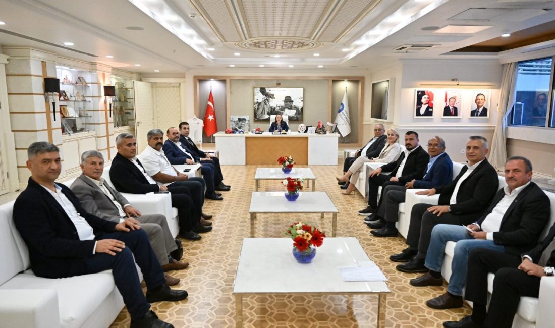 Antalya B&uuml;y&uuml;kşehir Belediyesi Başkan Vekili B&uuml;şra &Ouml;zdemir, 19 Ekim Muhtarlar