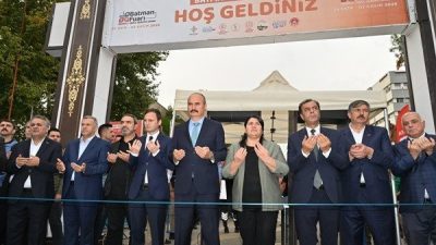 Fuar, 3 Kasım 2025 tarihine kadar ziyaret&ccedil;ilerini ağırlayacak.&nbsp;Fuarın a&ccedil;ılışını katılımcılarla