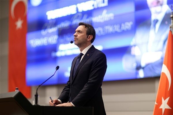 Enerji ve Tabii Kaynaklar Bakanı Bayraktar, Rusya Enerji Haftası marjında