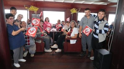 Konak Belediyesi, Cumhuriyet Bayramı kutlamaları kapsamında gazi ve şehit yakınları,