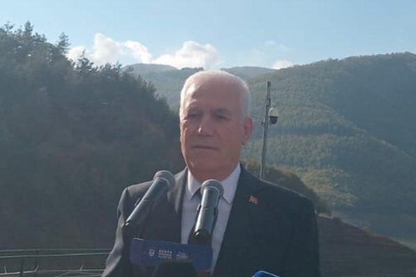 Bursa B&uuml;y&uuml;kşehir Belediye Başkanı&nbsp;Mustafa Bozbey, kentteki su krizi ve kuraklıkla