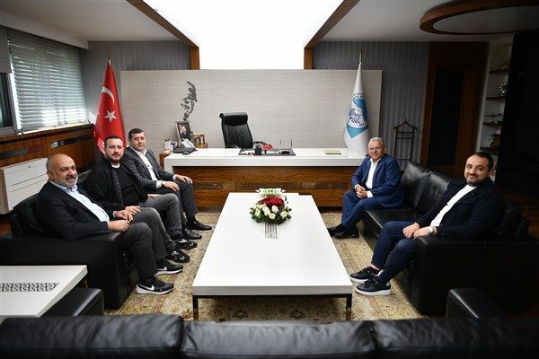 Kayseri B&uuml;y&uuml;kşehir Belediye Başkanı Dr. Memduh B&uuml;y&uuml;kkılı&ccedil;, MHP Kayseri Milletvekili