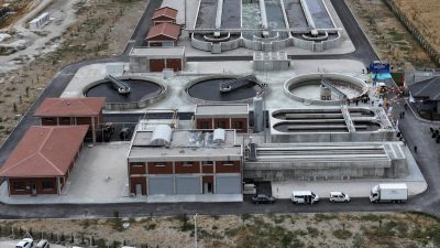 Konya B&uuml;y&uuml;kşehir Belediye Başkanı Uğur İbrahim Altay, &Ccedil;umra&rsquo;ya kazandırılan İleri