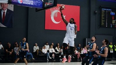 Baş antren&ouml;r G&ouml;khan G&uuml;ney&rsquo;in &ouml;nc&uuml;l&uuml;ğ&uuml;nde karşılaşmaya Can Uğur &Ouml;ğ&uuml;t, Enes