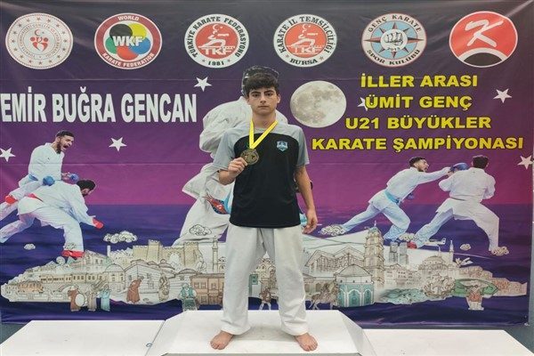 Bursa&rsquo;da d&uuml;zenlenen İller Arası &Uuml;mit Gen&ccedil; U12 B&uuml;y&uuml;kler Karate Şampiyonası&rsquo;nda,