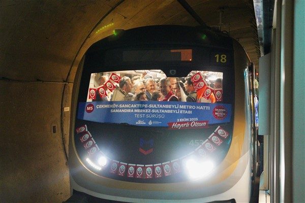 Anadolu yakasında &uuml;&ccedil; il&ccedil;eden ge&ccedil;ecek olan, 8 istasyonlu ve 10,9