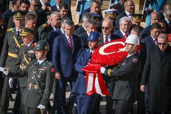 Cumhuriyet Halk Partisi (CHP) Genel Başkanı &Ouml;zg&uuml;r &Ouml;zel, Cumhuriyet'in kuruluşunun