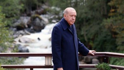 Cumhurbaşkanı Erdoğan'a ziyaretinde, &Ccedil;evre, Şehircilik ve İklim Değişikliği Bakanı Murat