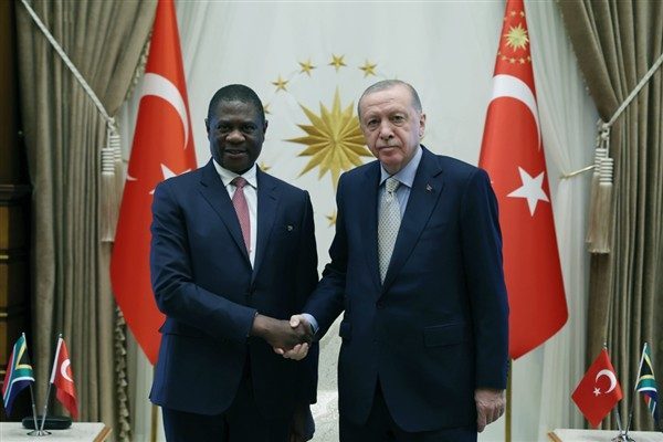 Cumhurbaşkanı Erdoğan, G&uuml;ney Afrika Cumhuriyeti Cumhurbaşkanı Yardımcısı Paul Mashatile'yi Cumhurbaşkanlığı