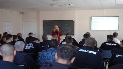D&uuml;zce Belediyesi hizmet i&ccedil;i eğitimleri kapsamında &ldquo;Stres Y&ouml;netimi ve &Ouml;fke