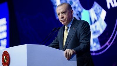 Cumhurbaşkanı Erdoğan'ın konuşmasından bazı satır başları ş&ouml;yle: "İş, medya ve