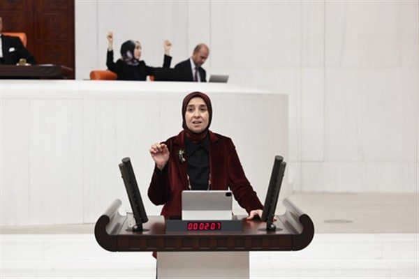 T&Uuml;İK&rsquo;in 2025 Ağustos verilerine g&ouml;re kadınların iş g&uuml;c&uuml;ne katılım oranının