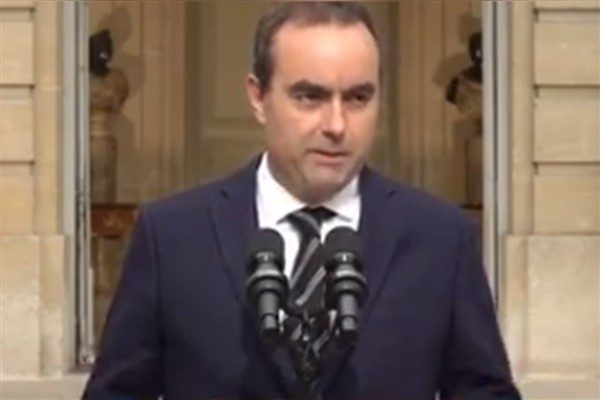 Elysee Sarayı'ndan yapılan a&ccedil;ıklamada, Başbakan Sebastien Lecornu'nun Pazartesi g&uuml;n&uuml; Emmanuel